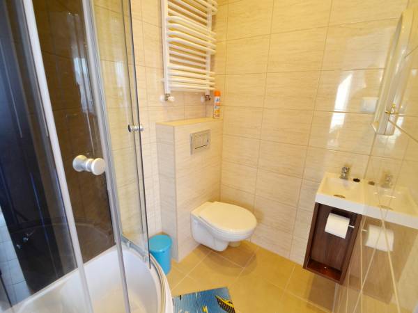 (3) pokój 4 osobowy