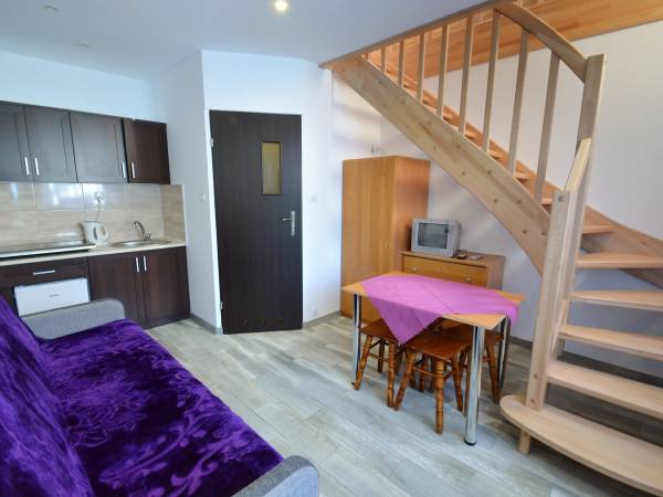 (2) pokój 6 osobowy 