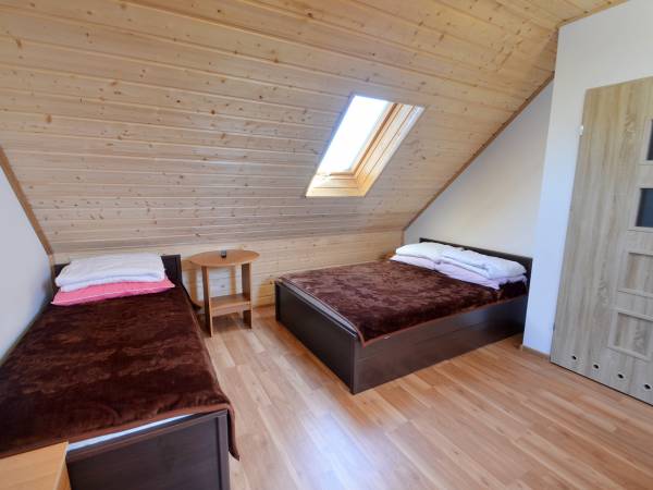 (2) pokój 6 osobowy 