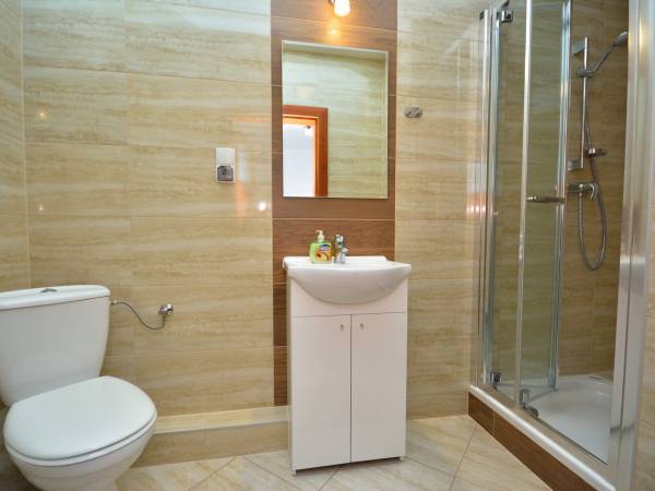 Łazienka w dwuosobowym.