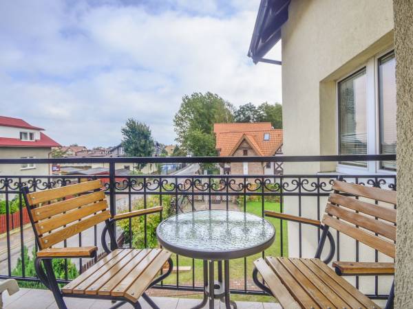 Widok z balkonu pokoju nr 2.