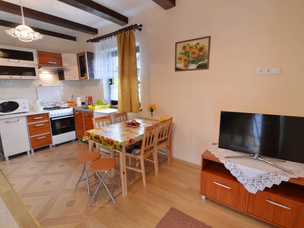 DOMEK MUROWANY-KRUKLANKI