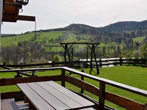 Stylowa Chata w Bieszczadach, KOMINEK, GRILL, panorama na góry, cisza
