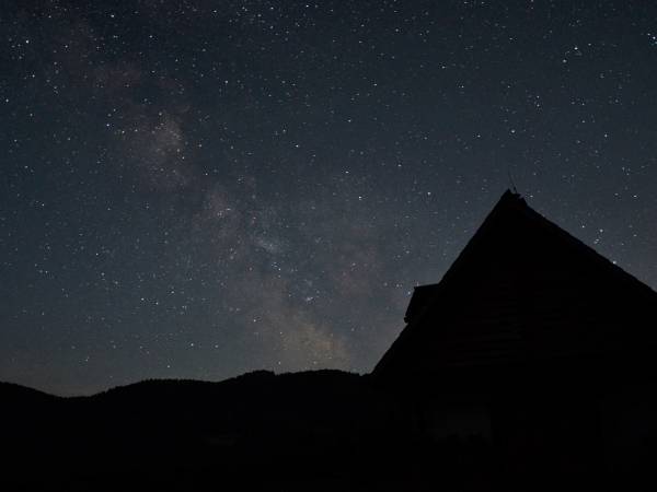 Stylowa Chata w Bieszczadach, KOMINEK, GRILL, panorama na góry, cisza