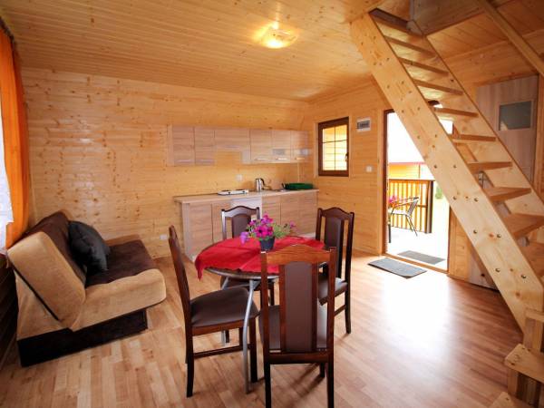 salon w domku 5-osobowym