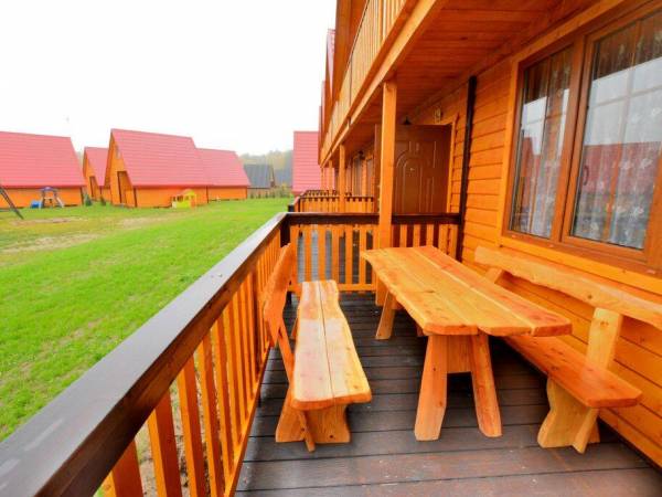 taras przy domkach 7-osobowych