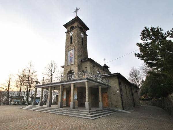 Sanktuarium Matki Bożej Królowej Polski w Szczyrku na Górce