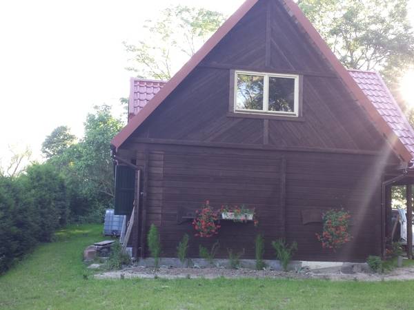 dom od strony drogi wjazdowej