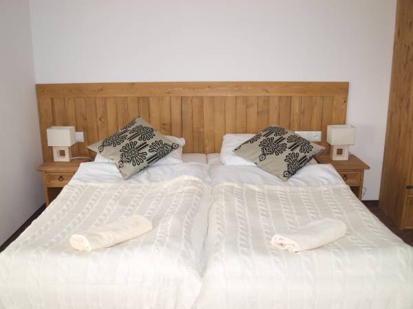 Pokój czteroosobowy z balkonem