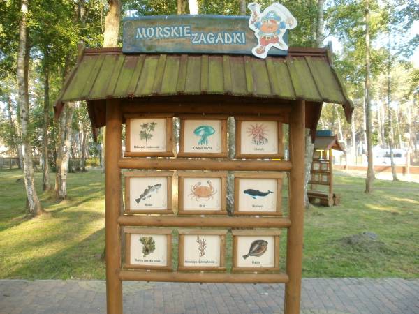 Przy ośrodku -Park Edukacyjny -Wyspa Skarbów.