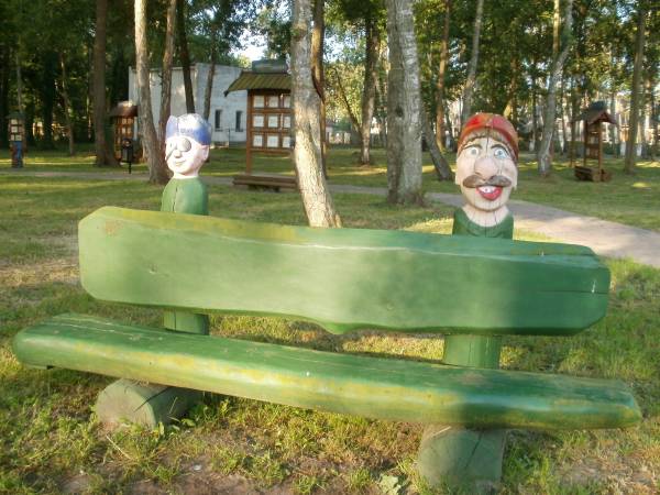 Przy ośrodku -Park Edukacyjny -Wyspa Skarbów.