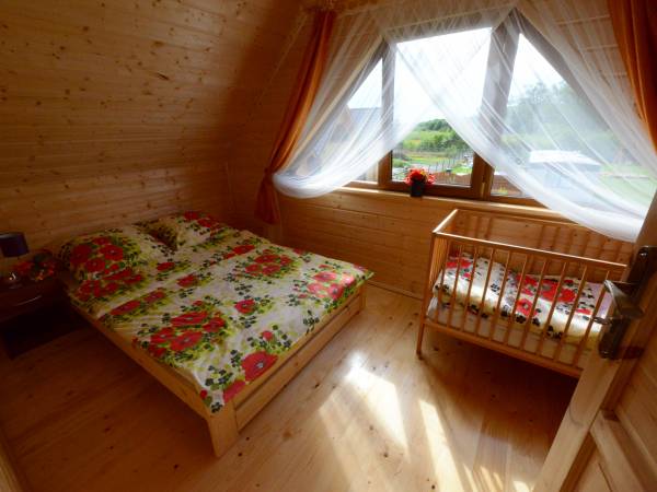 Domek wewnątrz – sypialnia zachodnia