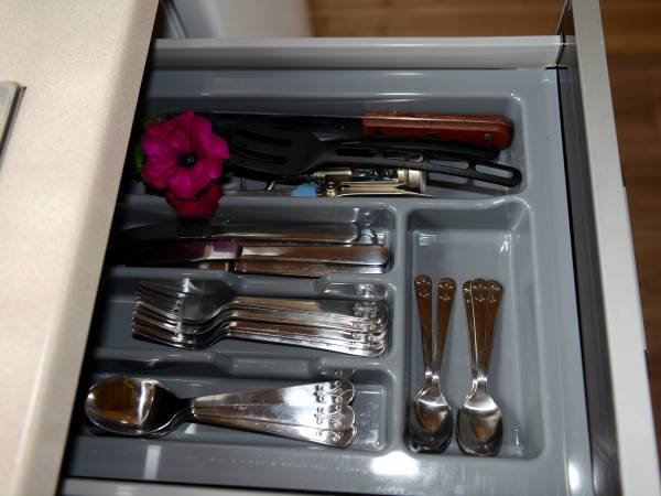 Domek wewnątrz – aneks kuchenny