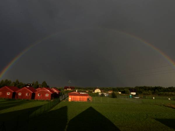 Domek wewnątrz – sypialnia wschodnia tęcza