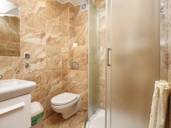 Nr 2 - pokój 2-osobowy, południowy, z balkonem