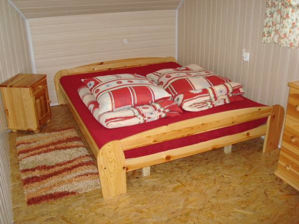 Domek nr 3: sypialnia 1 z 2