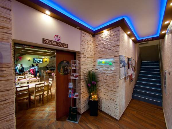 WEJŚCIE DO PENSJONATU