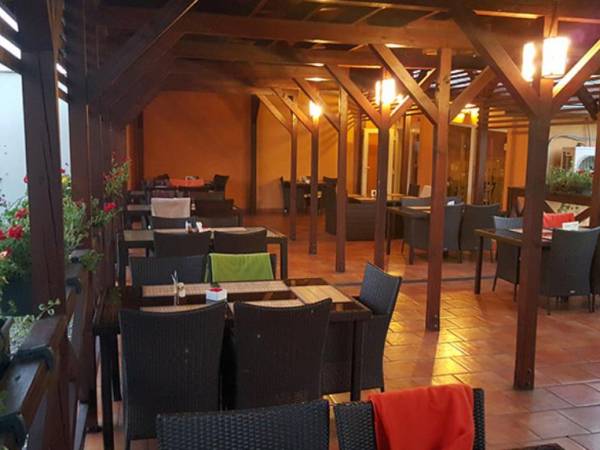 Restauracja i Kawiarnia Iron Club