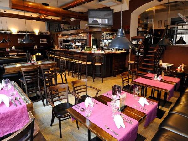 Verdict Bar & Restauracja