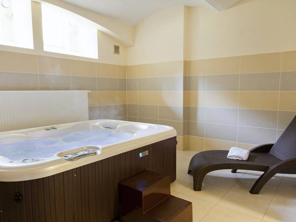 Baza zabiegowa- jacuzzi