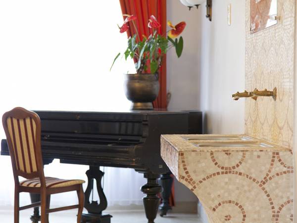 Sala klubowa z ujęciem wody leczniczej