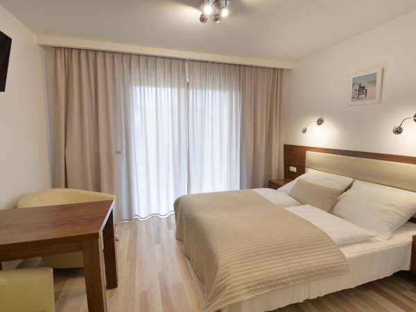 Pokój 2os. 18m2 z fotelami