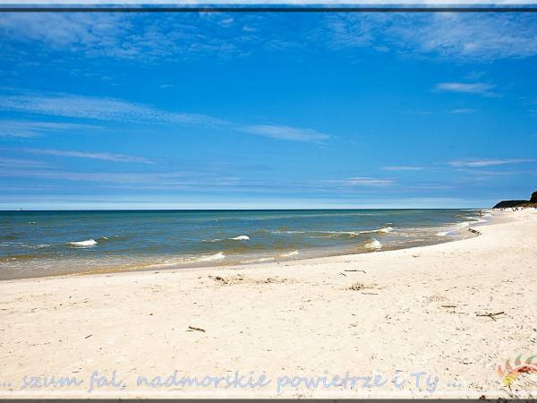 morza, złota plaża, kąpiel w morzu, zapach lasu, czekoladowe lody, gofry ze śmietaną, piwko z sokiem i rodzinka zadowolona ..