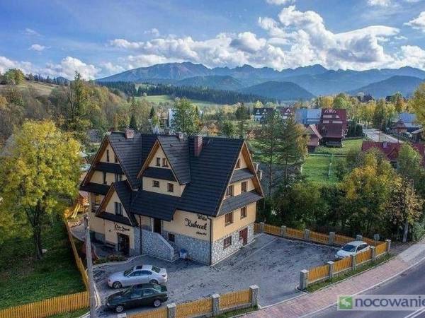 Całą panoramę Tatr od nas widać.