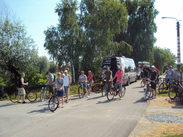 Początek wycieczek rowerowo-kajakowych: S-rz, ul. Ostrówek 74A (Wypożyczalnia kajaków i rowerów).