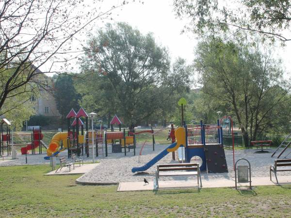 Miejski plac zabaw przy ul Kolejowej