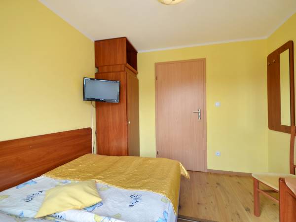 pokój 2 osobowy z łazienką przy pokoju i balkonem