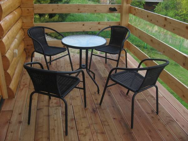 taras kryty domek z bala