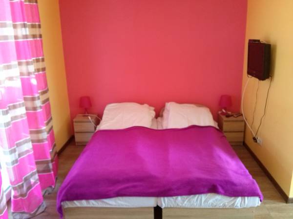 Pokoje i domki u Ani