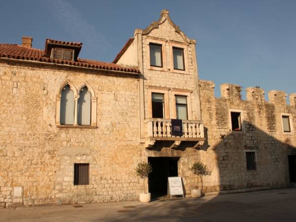 Enelani Apartamenty - tuż obok Trogiru!