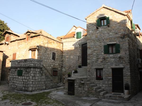 Enelani Apartamenty - tuż obok Trogiru!