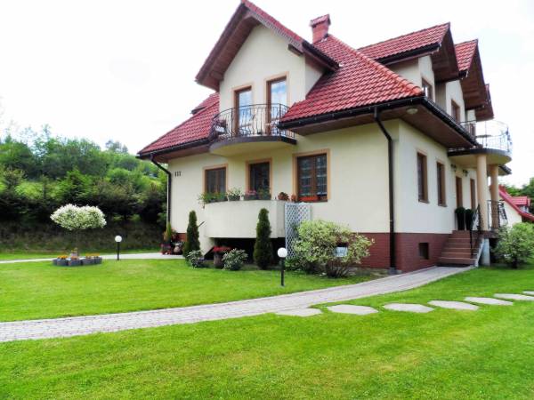 Dom z pokojami do wynajęcia