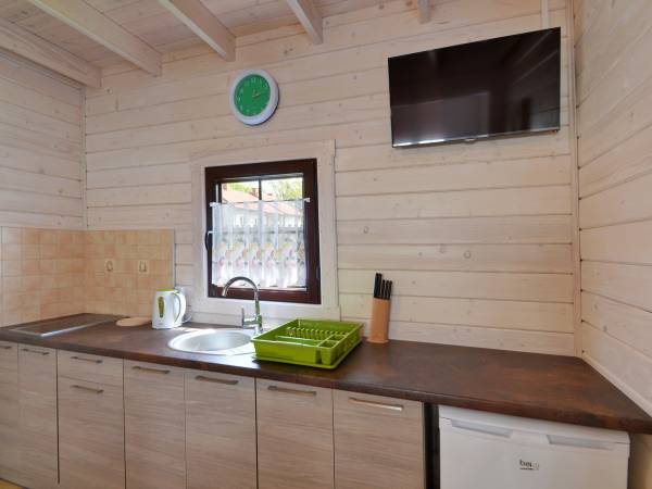 Aneks kuchenny w domku zielonym