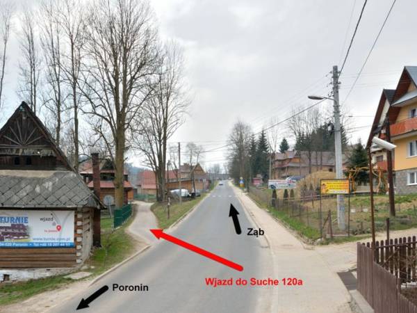 Zwłaszcza zimą zachecamy do łągodnego dojazdu, naprzeciwko szkoły podstawowej