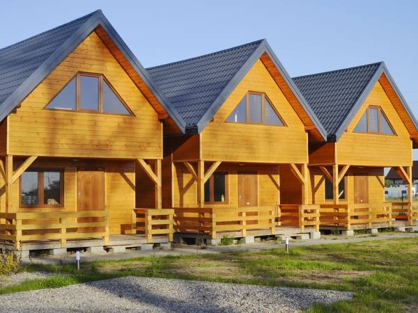 Lato Gąski - Drewniane domki letniskowe