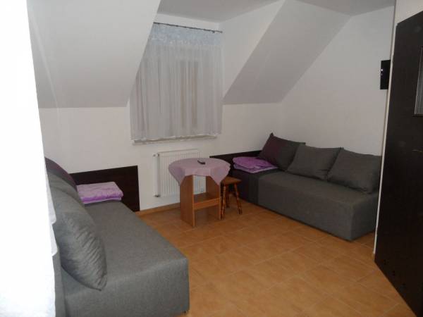 (1) pokój 4 osobowy