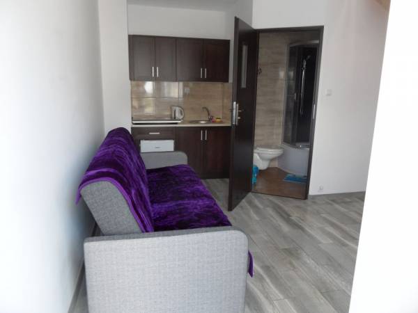 (2) pokój 6 osobowy 