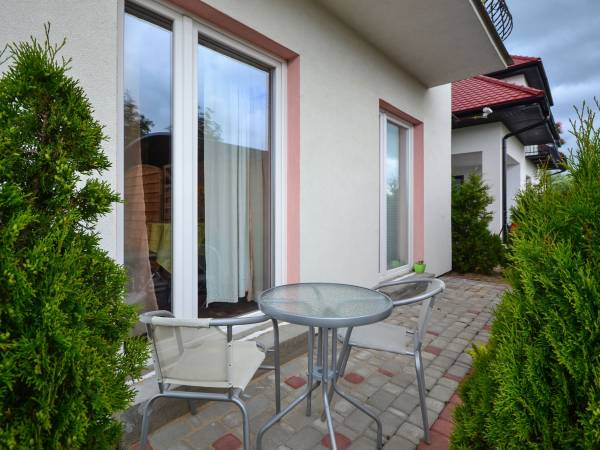 tarasik przed pokojem