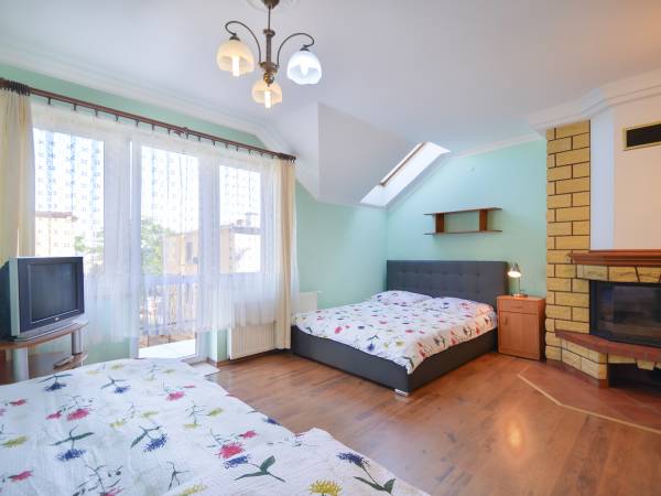 apartament z aneksem i łazienką