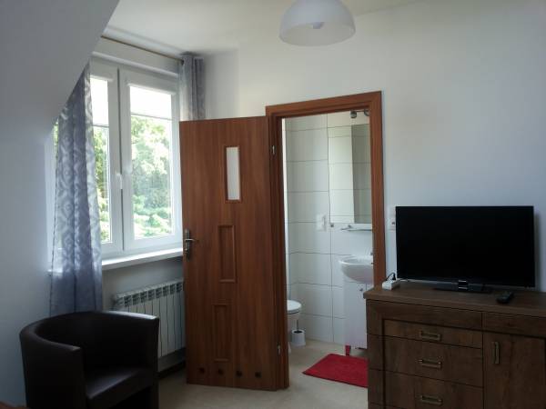 POKÓJ 2-3-4-OSOBOWY Z ŁAZIENKĄ