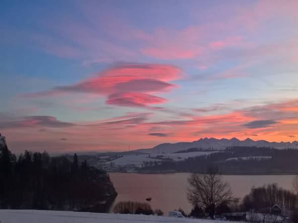 JEZIORO CZORSZTYŃSKIE