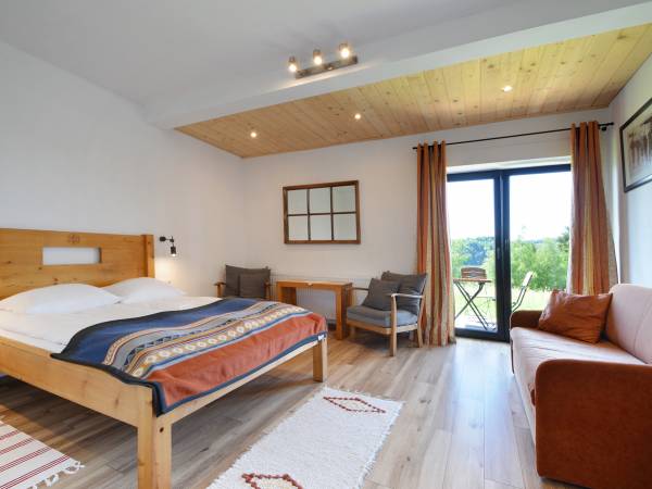 POKÓJ Z WIDOKIEM NA JEZIORO