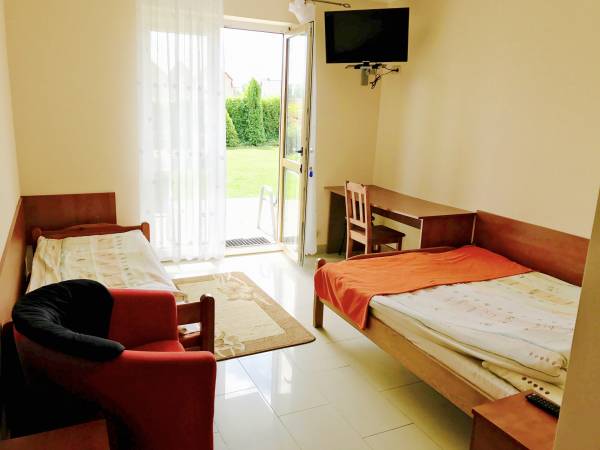 pokój 3 os. z wyjściem do ogrodu