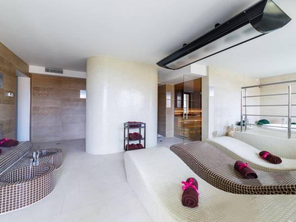 Hotel Sanvit Lake Resort & Spa