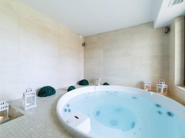 Hotel Sanvit Lake Resort & Spa