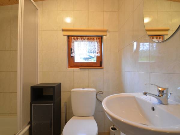 łazienka domek 4-osobowy